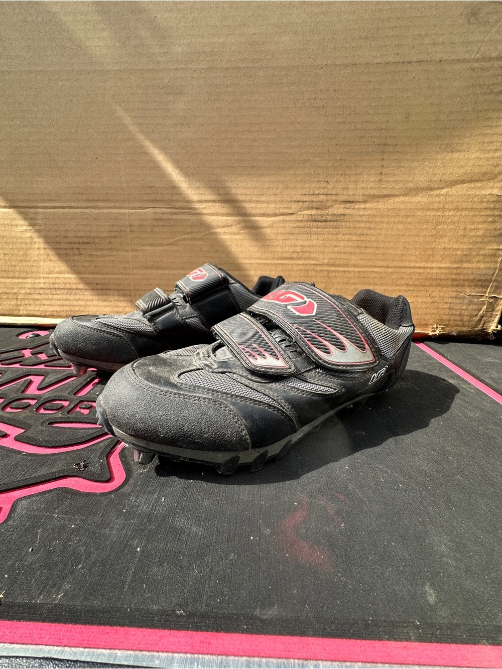 LG Mountain Biking Shoes